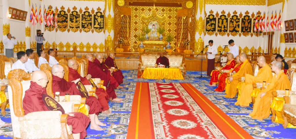 Meeting Between SSMNC Chair Sayadaw and Chinese Lingguangxi Sayadaw