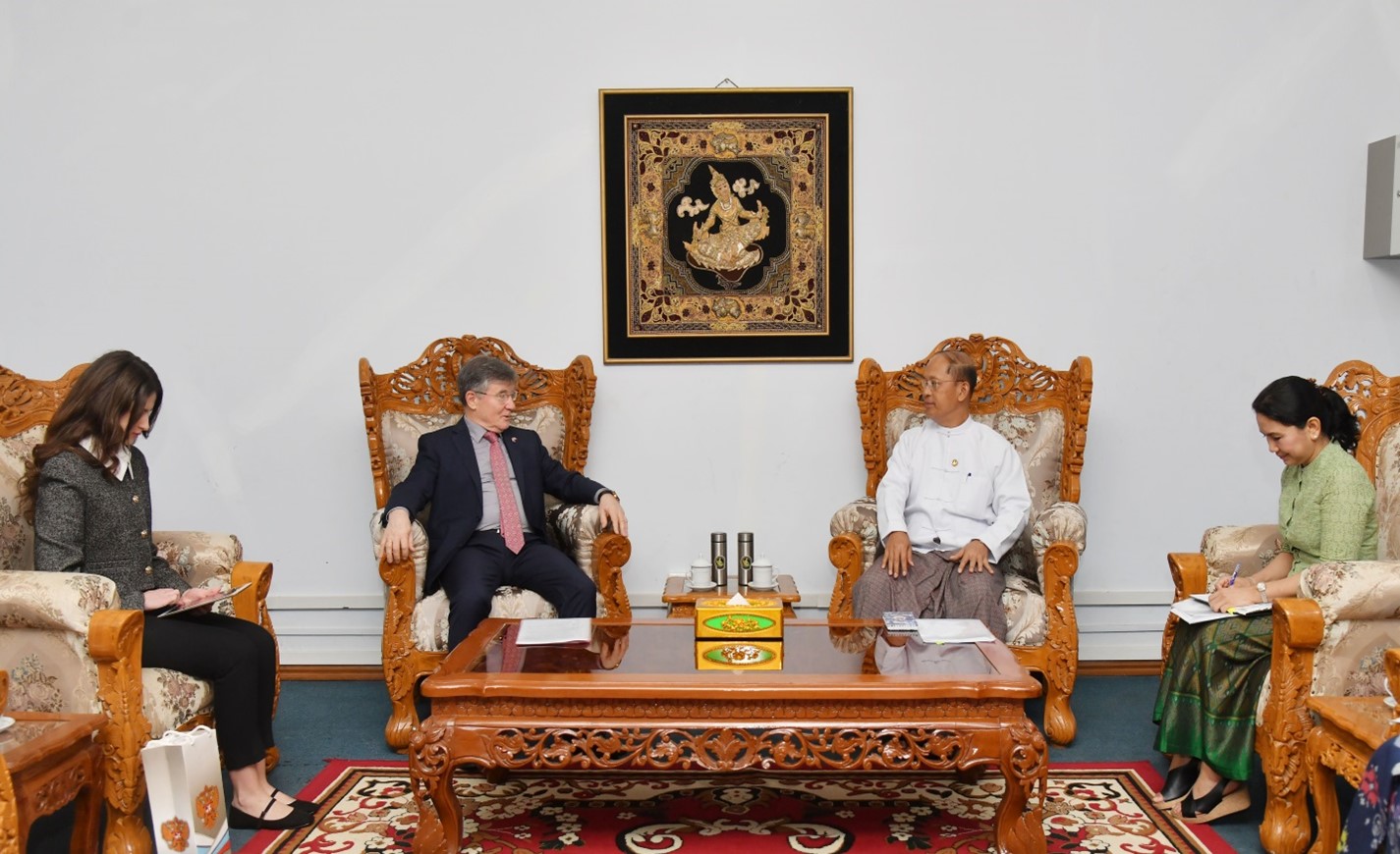 Deputy Foreign Minister Meets with Russian Ambassador